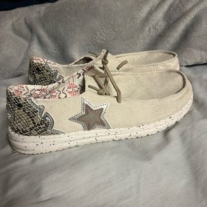 Hey dude Wendy rodeo star